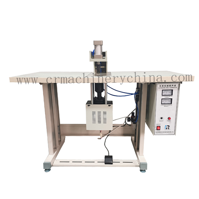 Machine de soudage par points par ultrasons (tête unique)